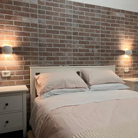 Casina Dacia Róma